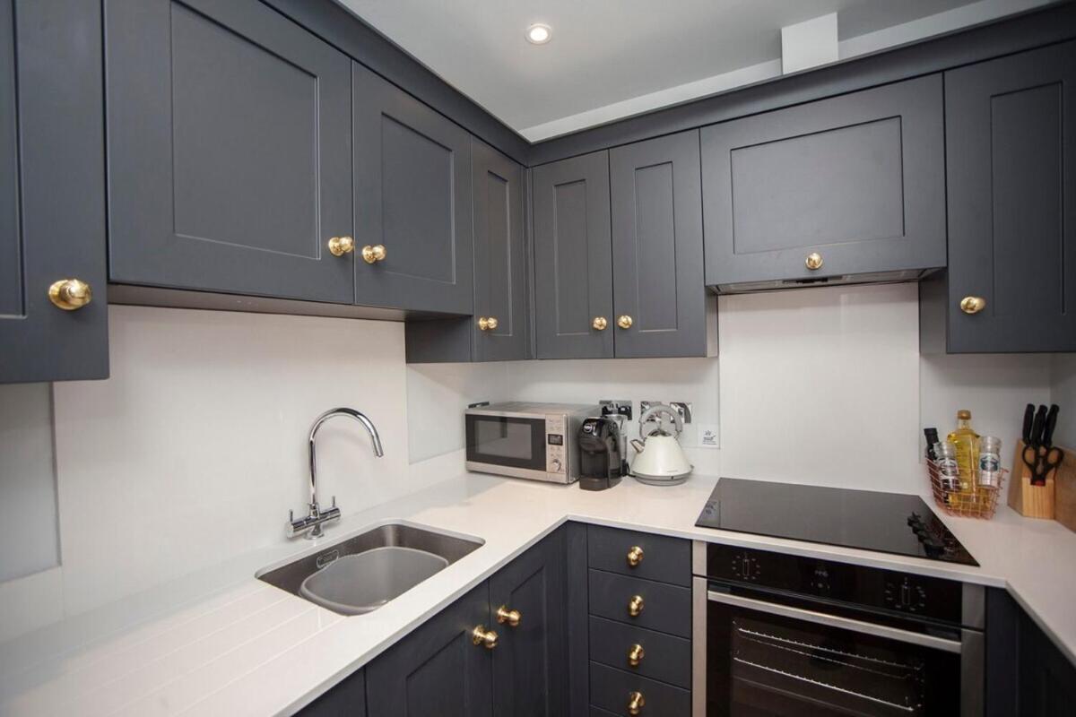 Stylish City Centre Apartment - Bath Exterior foto