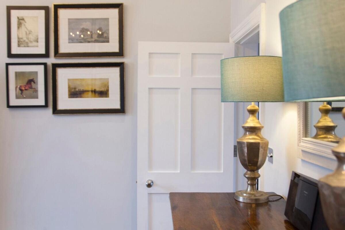Stylish City Centre Apartment - Bath Exterior foto