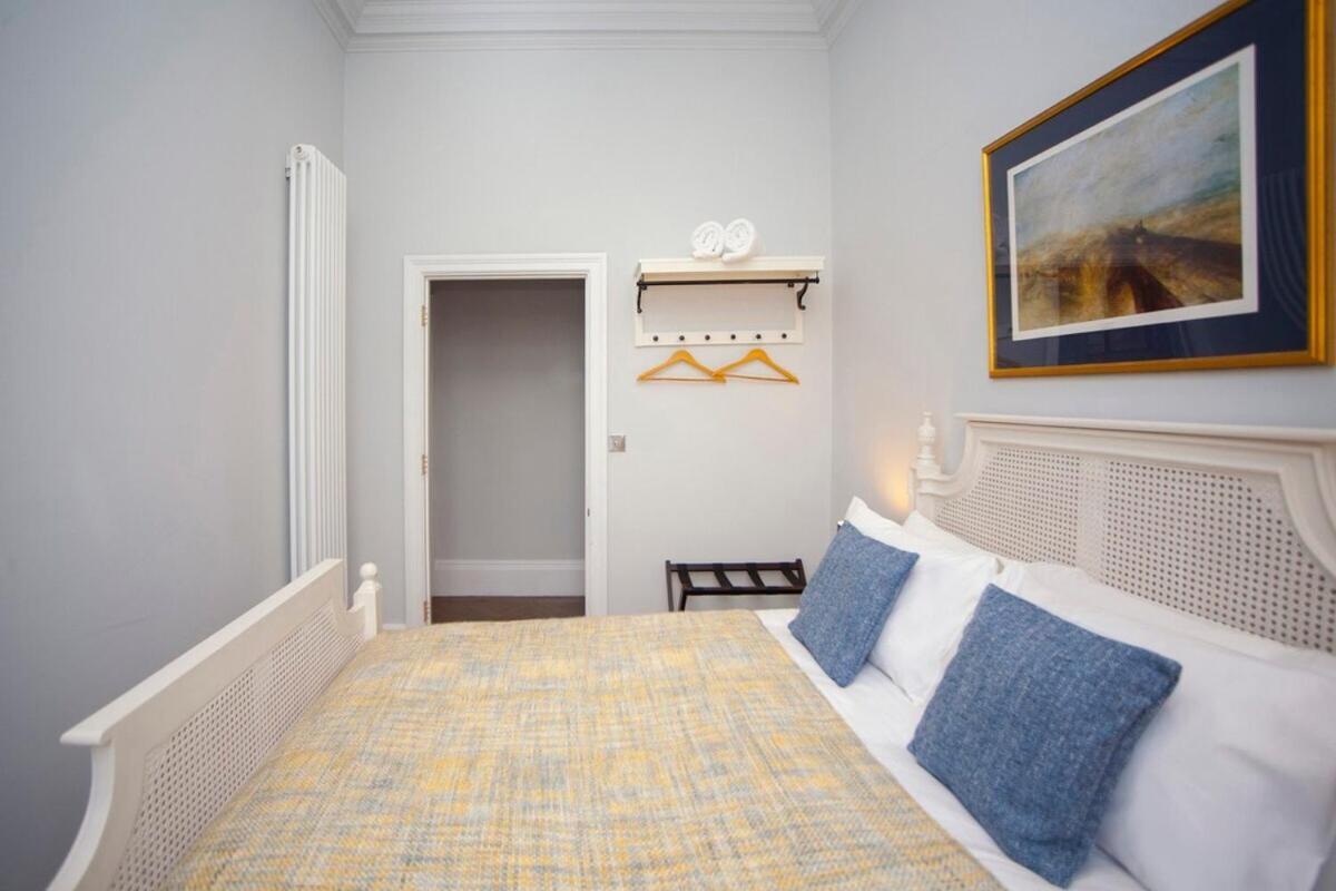 Stylish City Centre Apartment - Bath Exterior foto