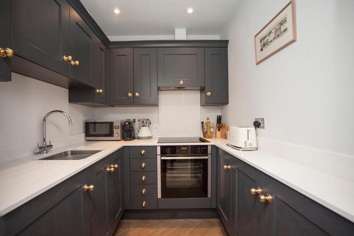 Stylish City Centre Apartment - Bath Exterior foto
