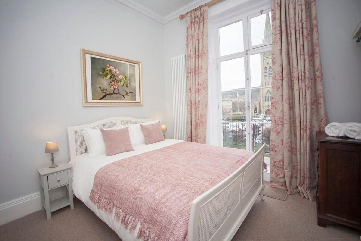 Stylish City Centre Apartment - Bath Exterior foto
